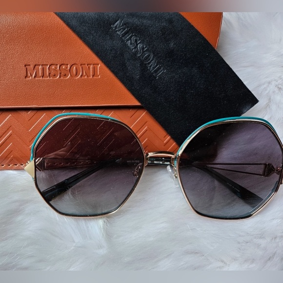 2X HOST PICK! MISSONI Teal Geometric Sunglasses - Picture 1 of 6